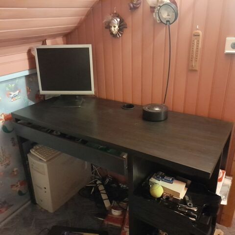 Grand bureau avec tiroir et rangements 80 Draveil (91)