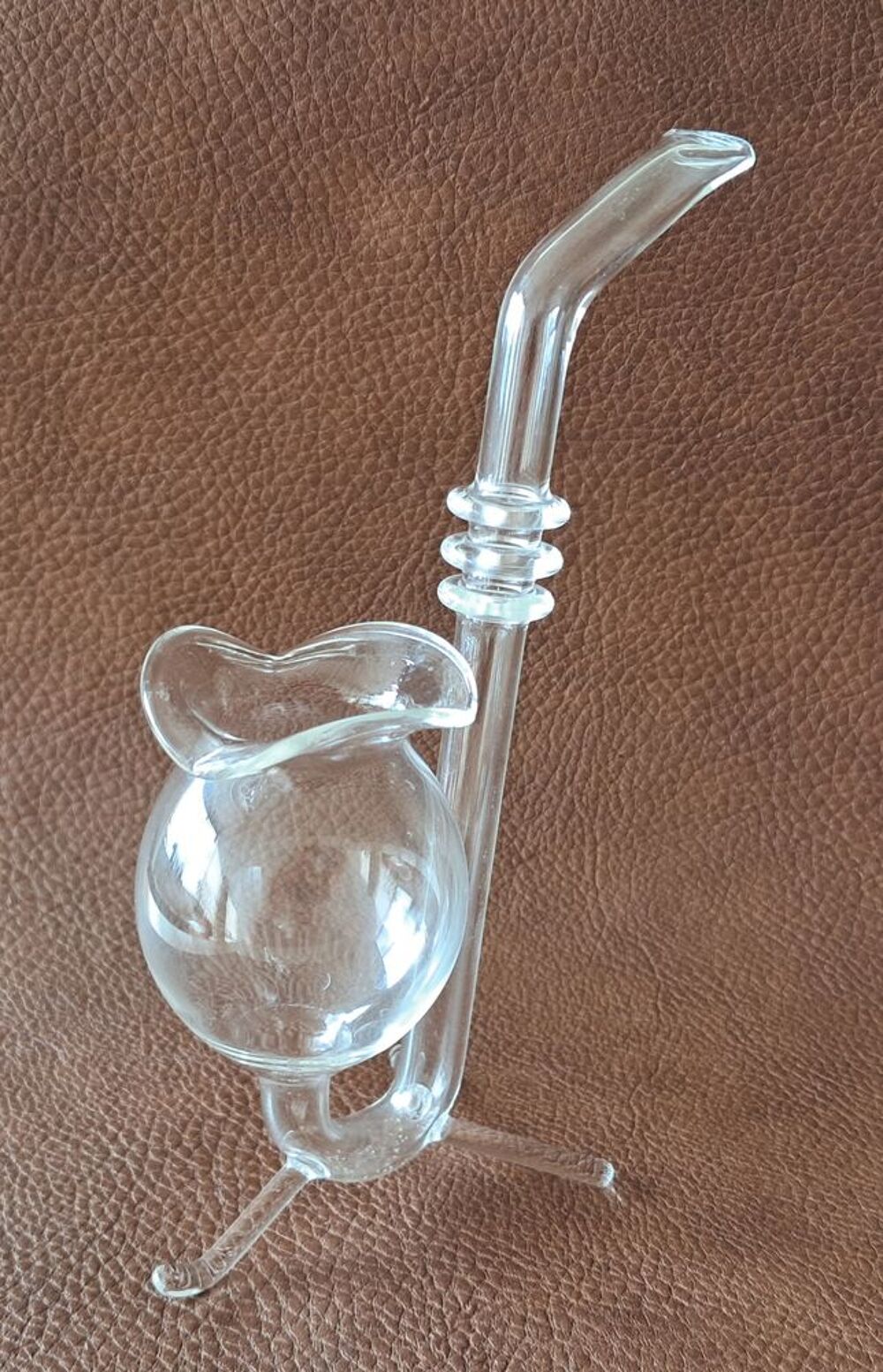 pipe &agrave; cognac alcool en verre souffl&eacute; transparent 
Cuisine