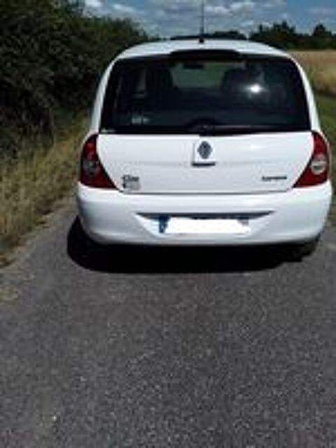 Clio II Clio 1.2 16V 75 eco2 ByeBye Euro 5 2012 occasion 33710 Pugnac