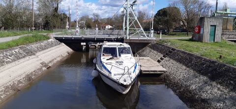 Bateaux à moteur Bateau fluvial 1982 occasion Magné 79460