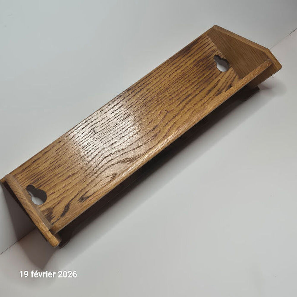 Petite &eacute;tag&egrave;re en bois massif et solide , en ch&ecirc;ne Mobilier enfants