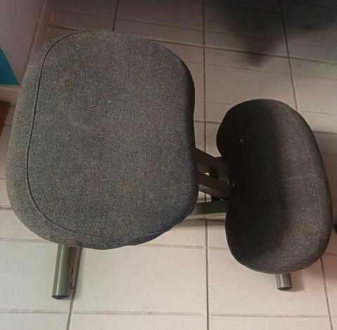 Chaise ergonomique de bureau en tissu gris Aulnay-sous-Bois (93)