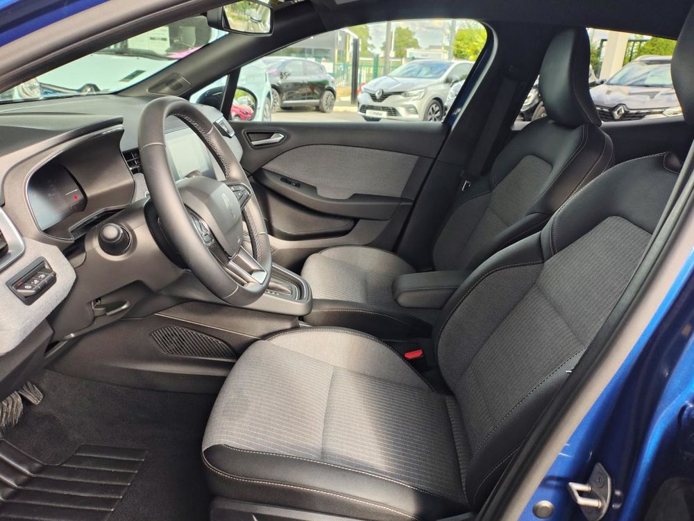 Clio V Clio E-Tech full hybrid 145 ch GSR2 Techno 2025 occasion 95520 Osny