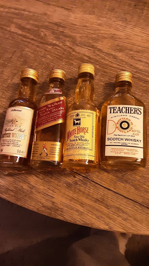 4 mignonettes pleines whisky marque diff�rentes 30 Blois (41)