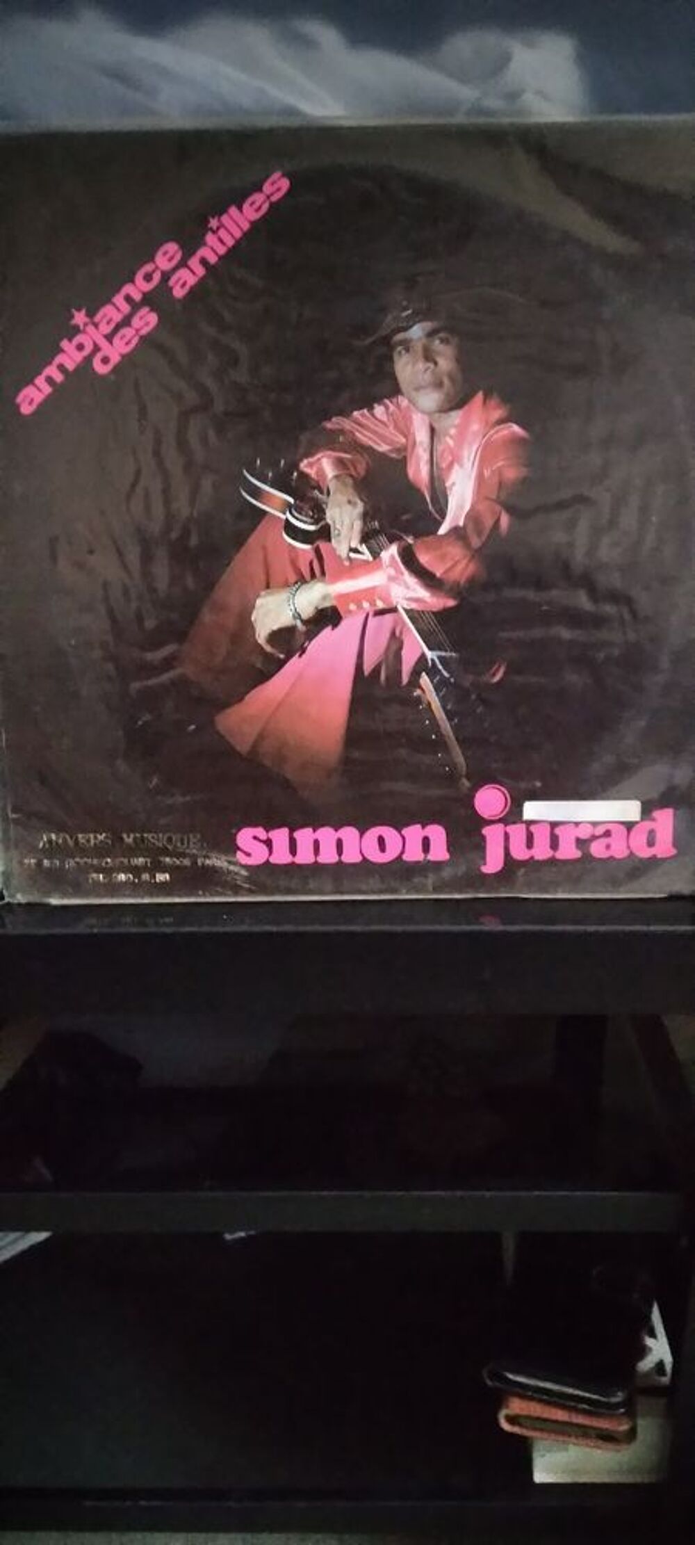 UN ALBUM DE MUSIQUE TROPICALE CD et vinyles