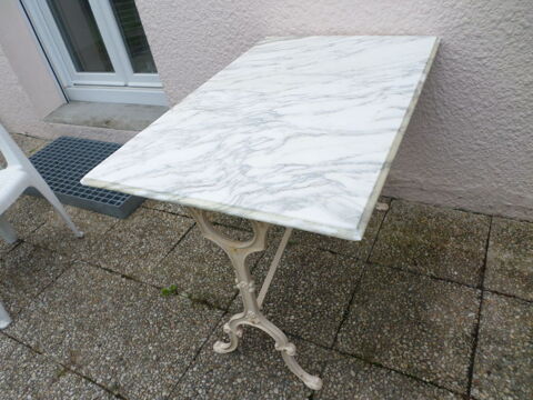 Table de bistro rectangulaire  plateau en marbre  très épais 100 Saint-Herblain (44)
