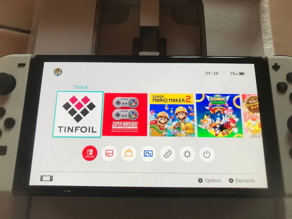 switch oled avec puce int&eacute;gr&eacute; picofly Consoles et jeux vidéos