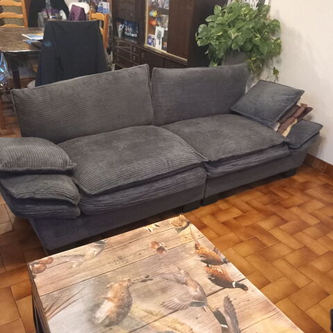 Canap� 3 places 350 Saint-Andr�-le-Gaz (38)