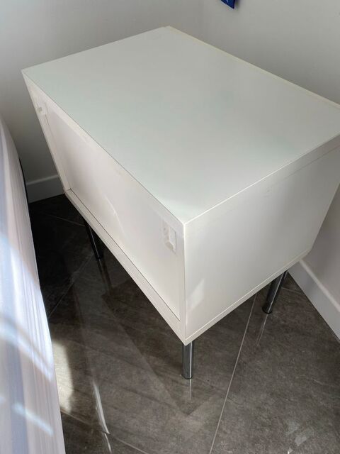 chevets blancs 45 Gretz-Armainvilliers (77)