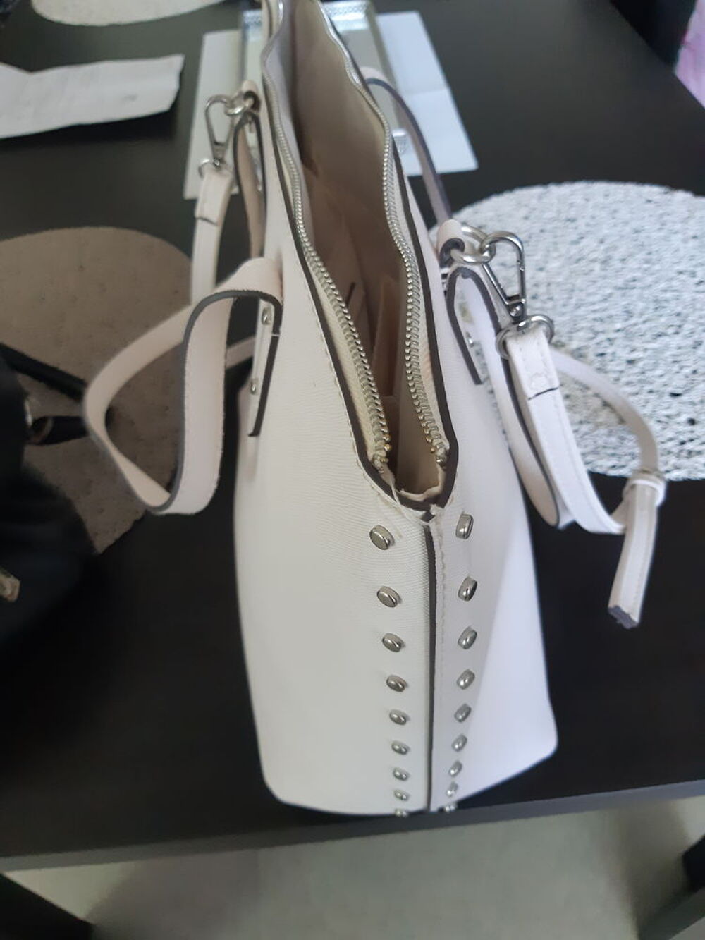 Sac &agrave; main marque Versace tout cuir Maroquinerie