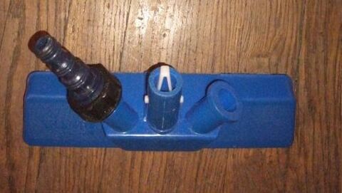 Brosse aspiration Intex piscine 10 Beauchamp (95)