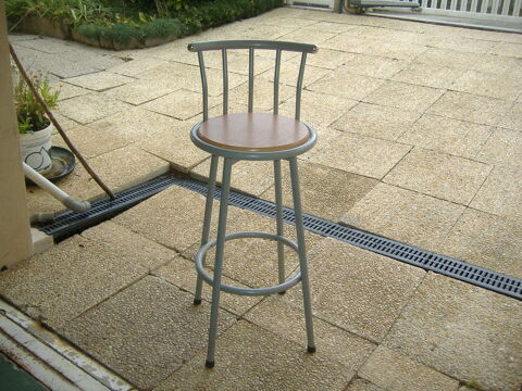 tabouret gris 15 Vieux-Charmont (25)