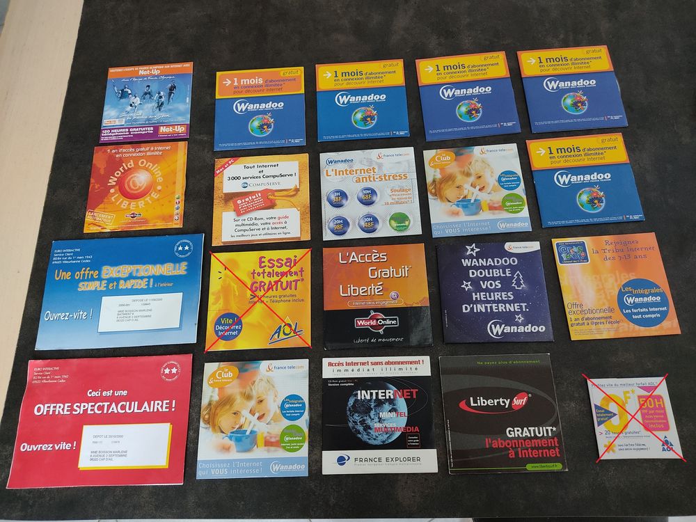 Collection CD ROM Kit Internet modem 56K ann&eacute;es 2000 
