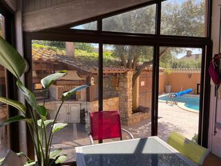  Villa à vendre 5 pièces 3148 m²