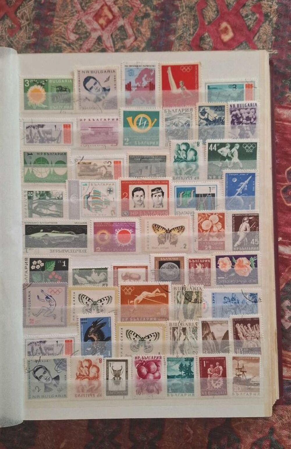 Classeur timbres Pays de l Est 