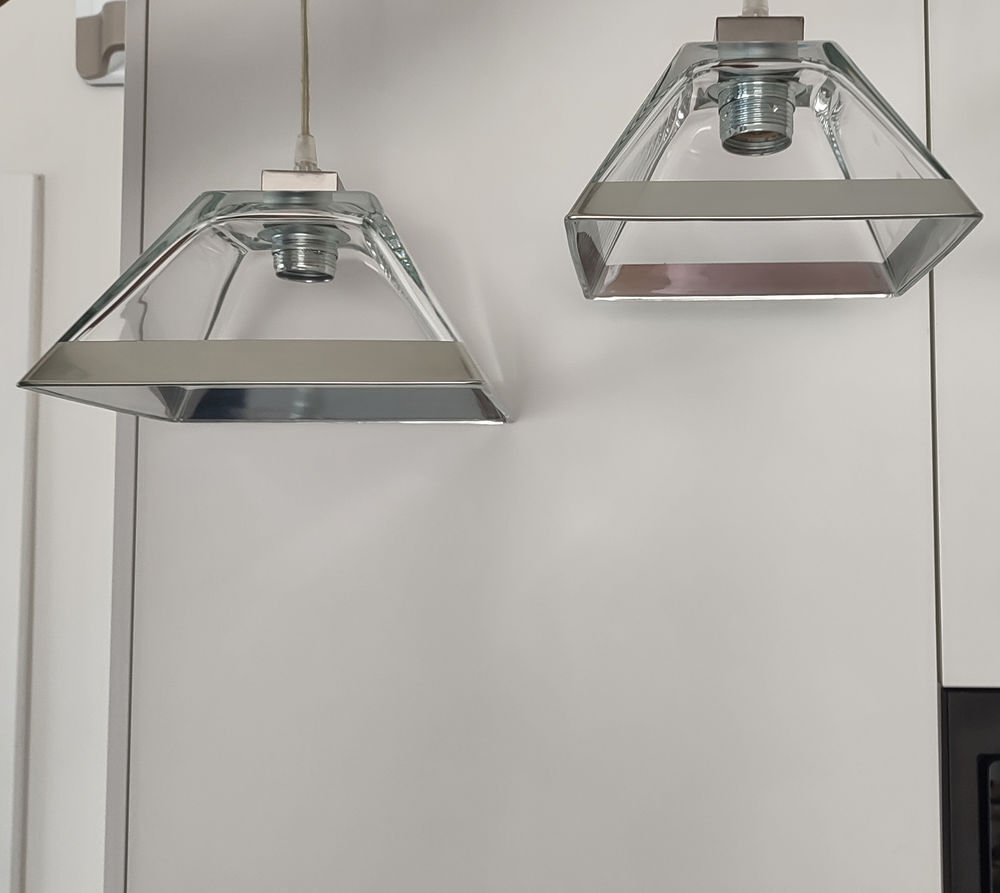 2 suspensions en verre de chez Kandella Décoration