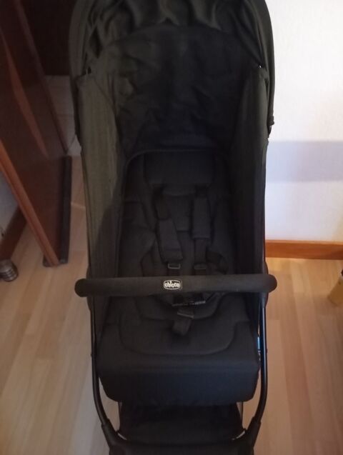 pousette b�b� 70 G�rardmer (88)