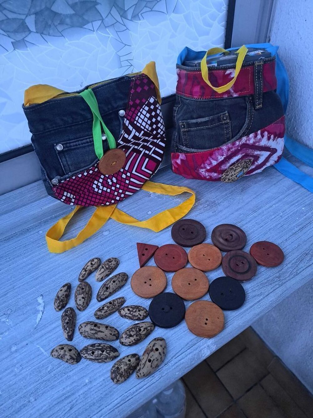T-shirts, sacs et tongs customis&eacute;s Vêtements