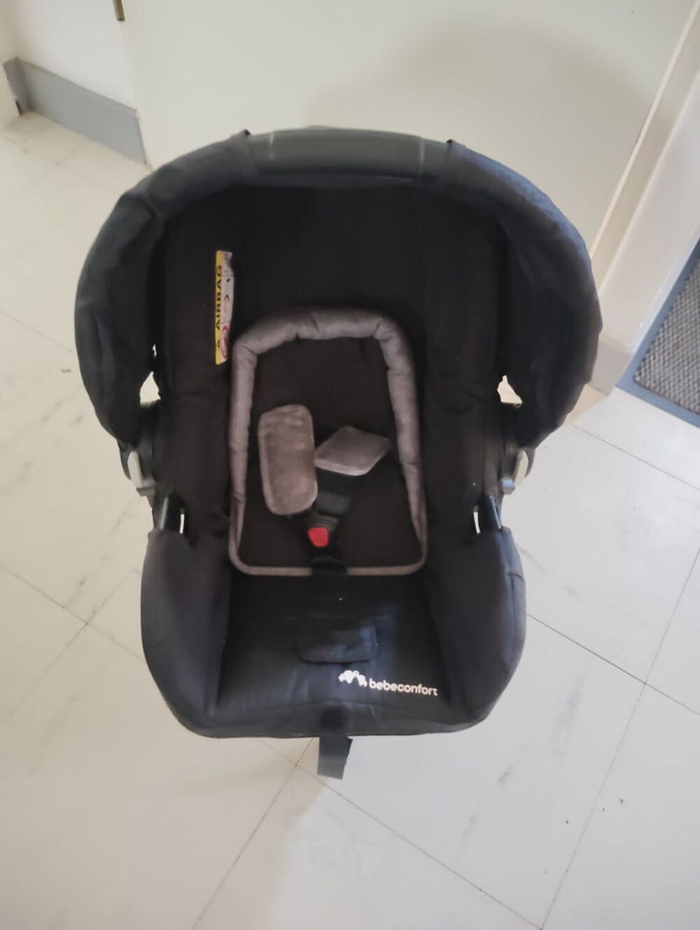 Poussette babyconfort neuve avec cosy Pu�riculture