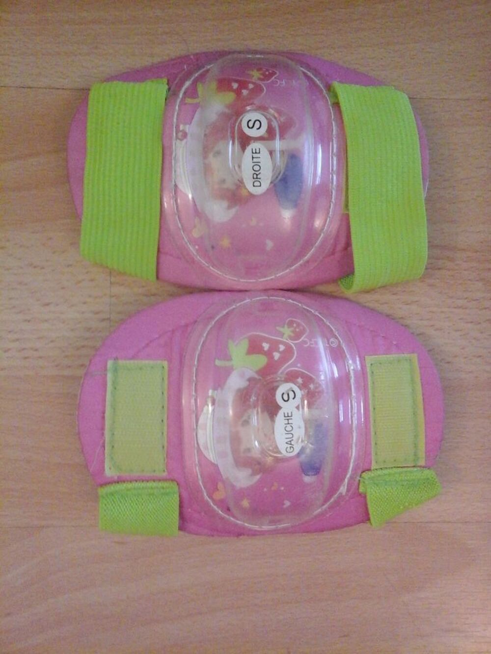 Roller en ligne de marque CHARLOTTE AUX FRAISES.
Sports