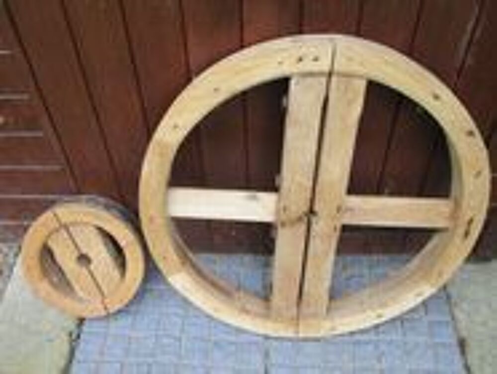 1 ancienne petite roue ou poulie chariot ancien et autres Bricolage