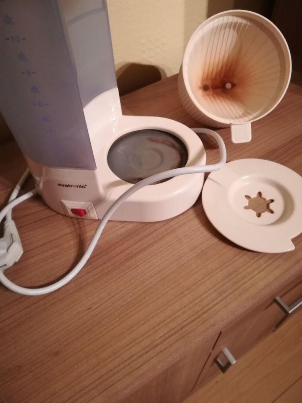 Cafeti&egrave;re Evatronic SANS verseuse (voir commentaires) 
Electroménager