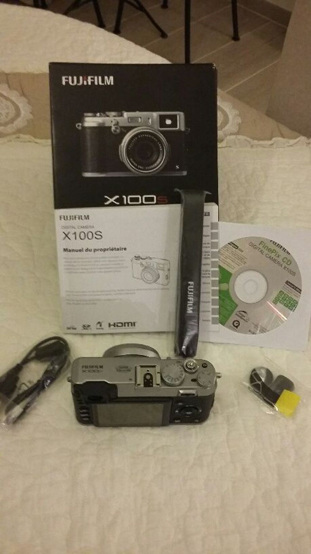 VENTE FUJIFILM X100 SILVER -ETAT-NEUF- Photos/Video/TV