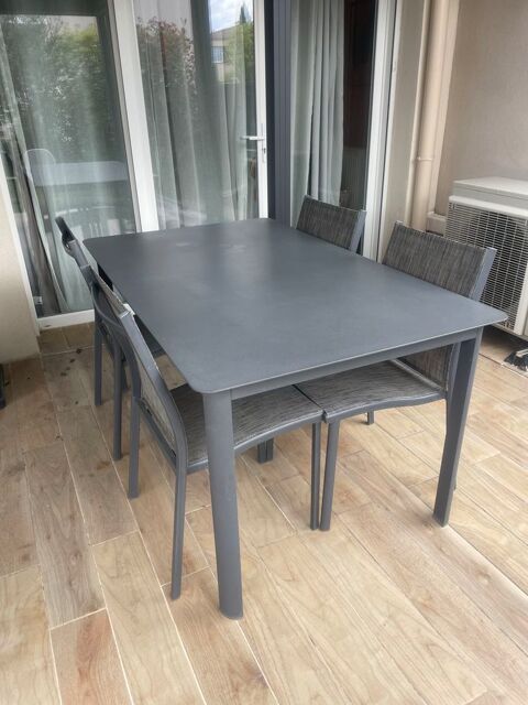 Ensemble table et chaises de jardin Le Pontet (84)