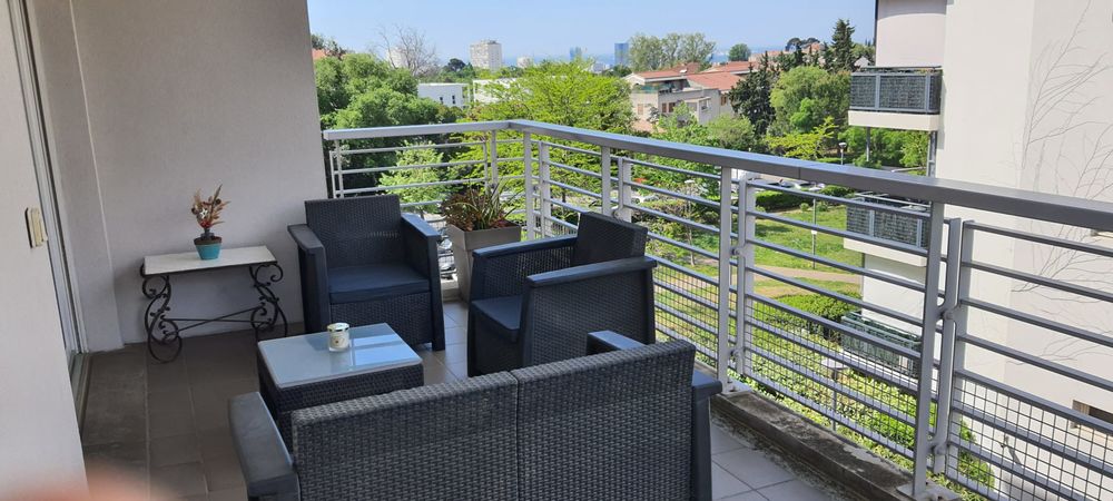 Vente Appartement Charmant T2 avec terrasse, vue mer et double box ? Résidence Marseille 14