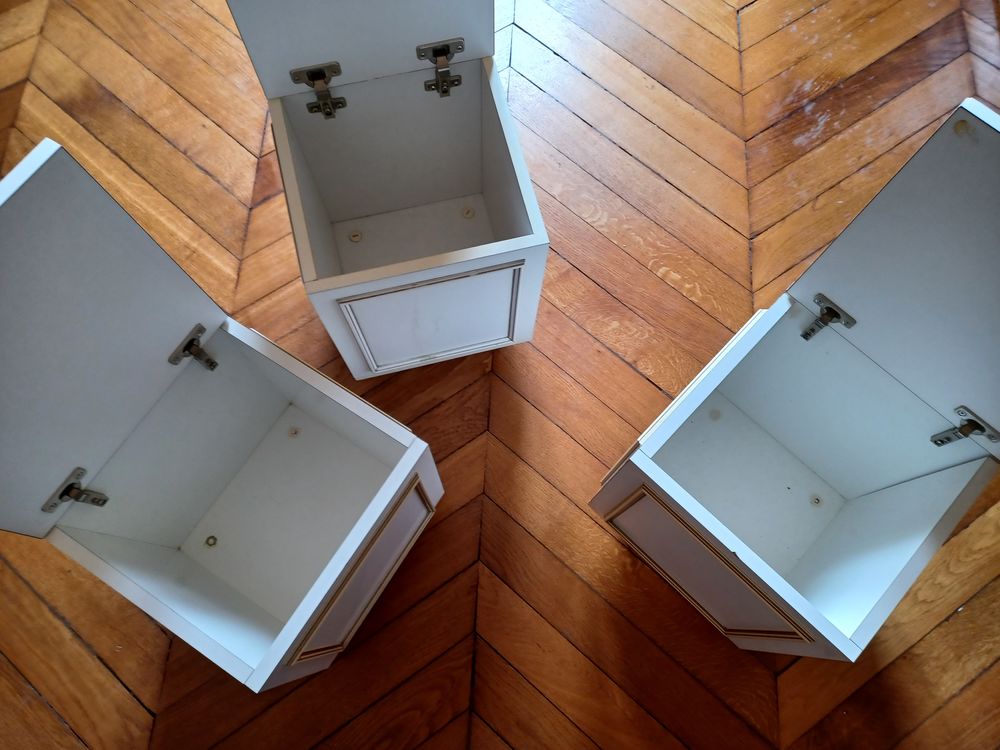Petits rangements style ancien Meubles