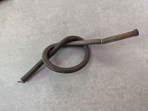 Pi�ce de LAMPE PIROUETT. 1 ressort guide c�ble en l'�tat, br 12 Marseille 13 (13)