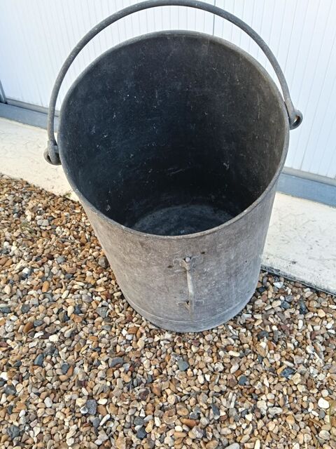 seau � charbon 20 Bourgueil (37)