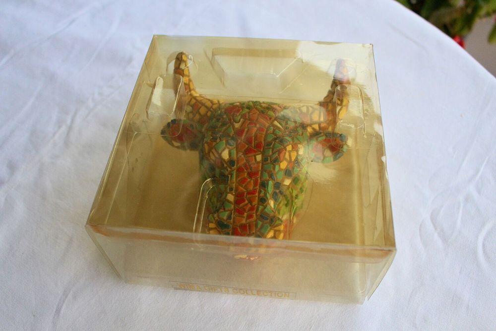 T&Ecirc;TE de "TORO " Décoration