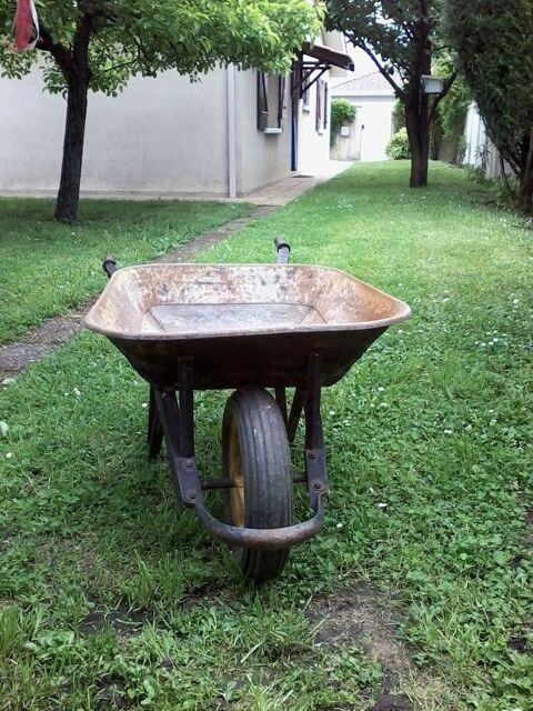 Services de Bricolages 0 33320 Eysines