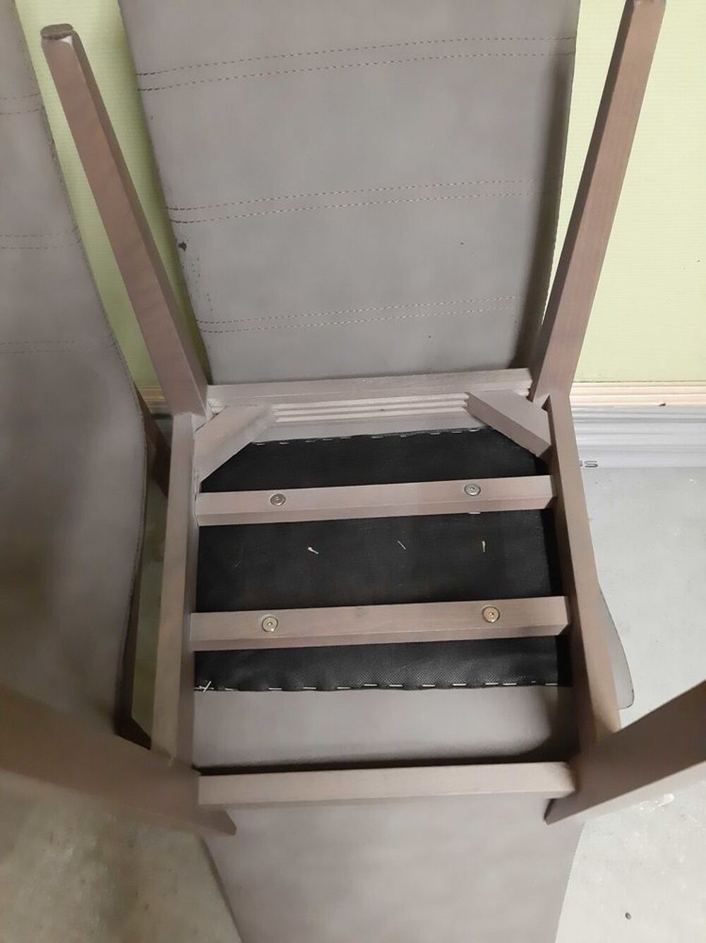 6 chaises d'int&eacute;rieur. Meubles