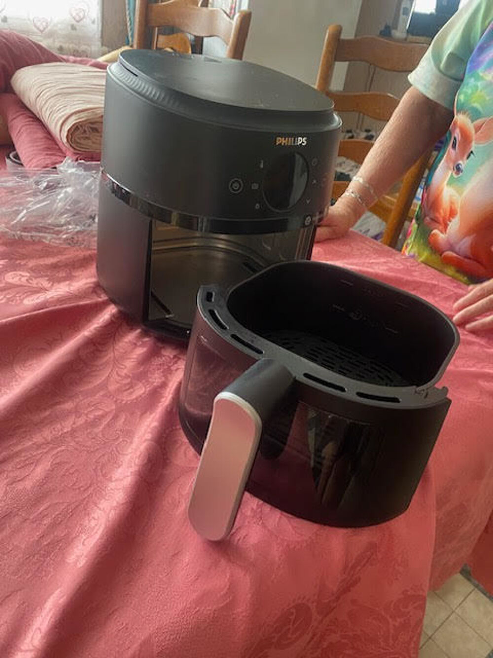 FRITEUSE AIRFRYER PHILIPS
Electroménager