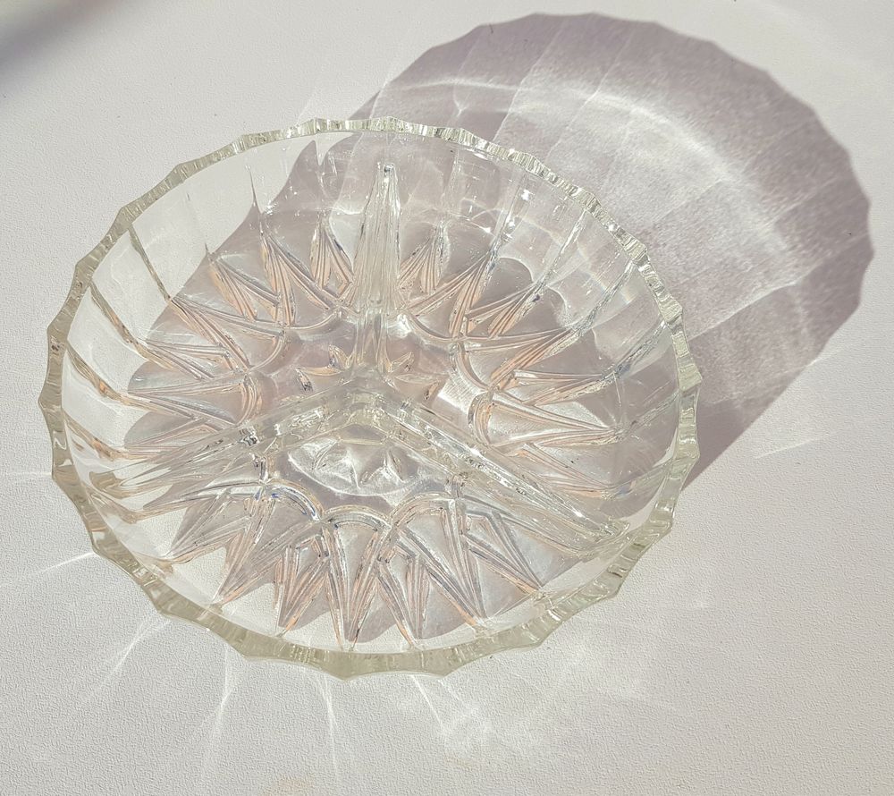 Petit plat ap&eacute;ro en cristal Décoration