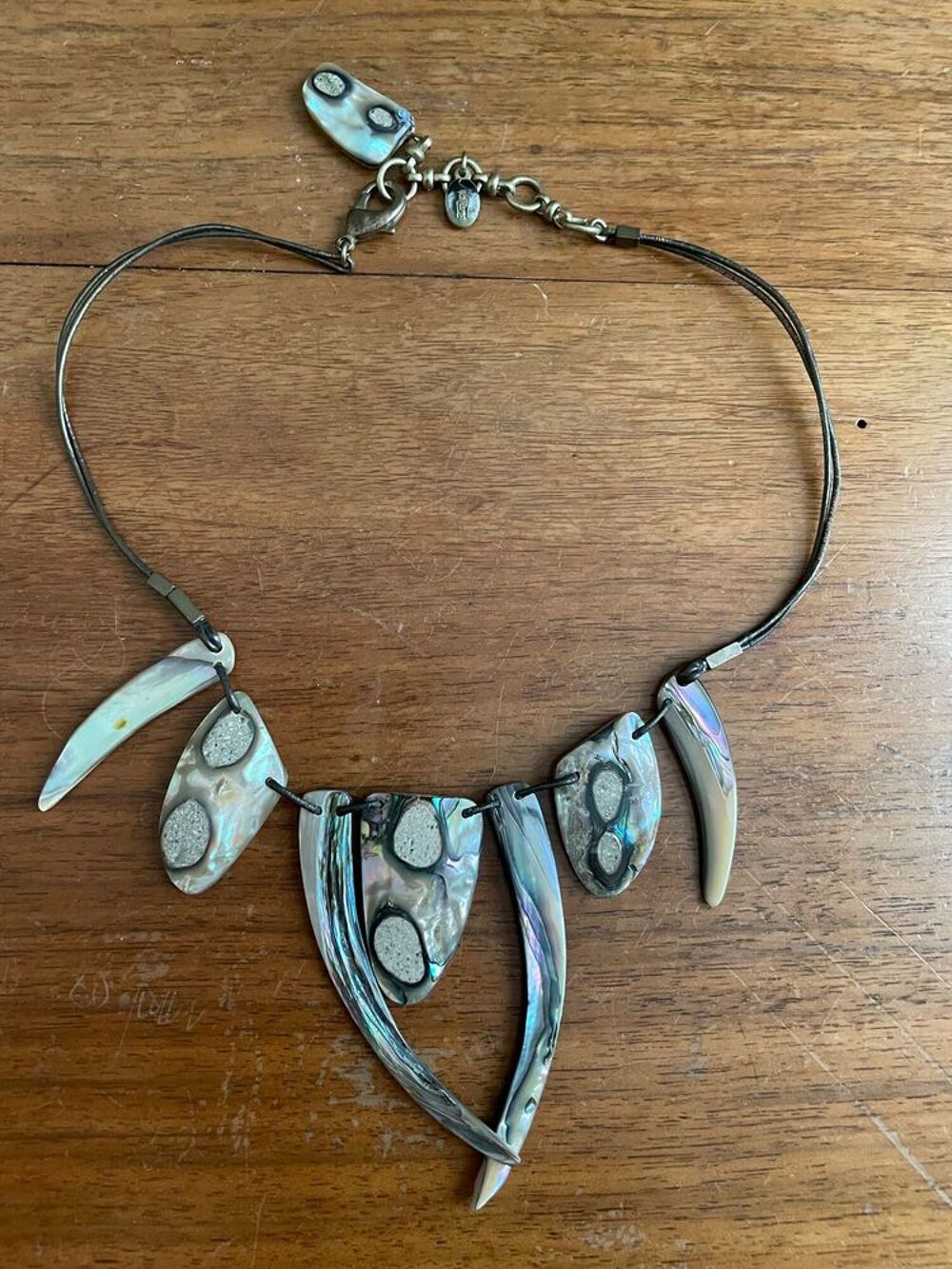 COLLIER SANDY Bijoux et montres