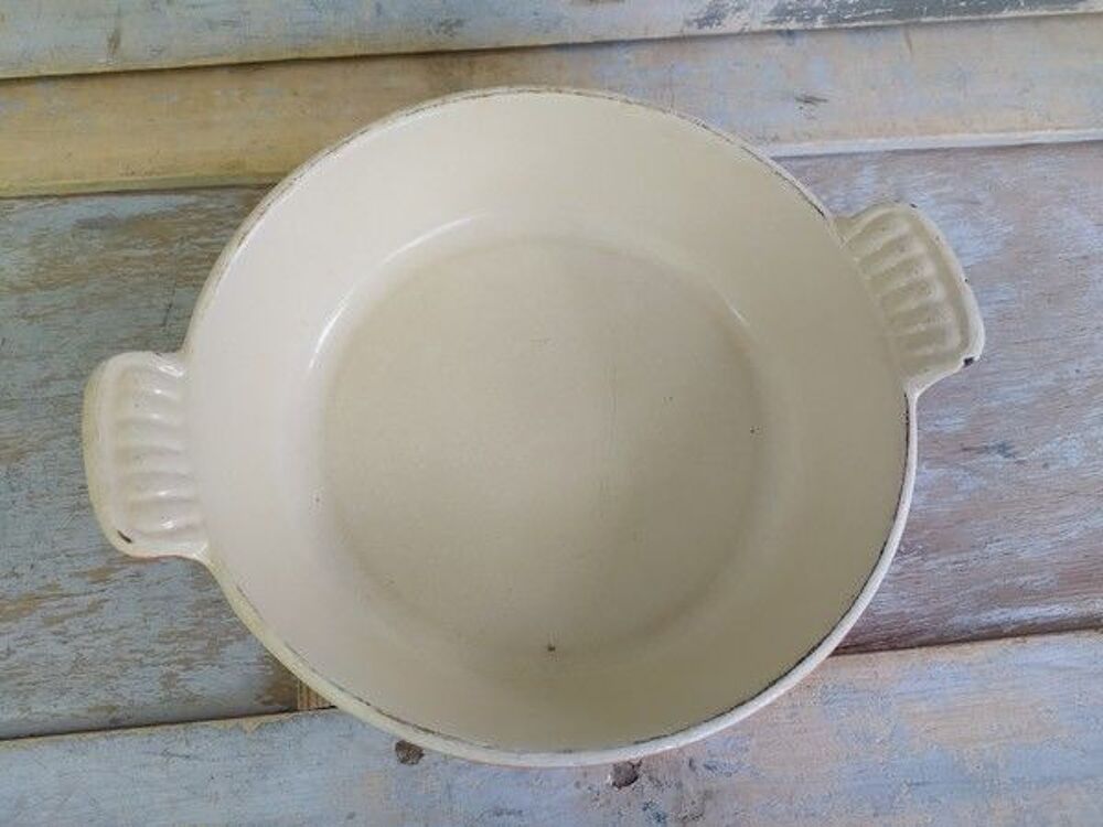 Petit Plat Rond en Fonte Le Creuset Décoration