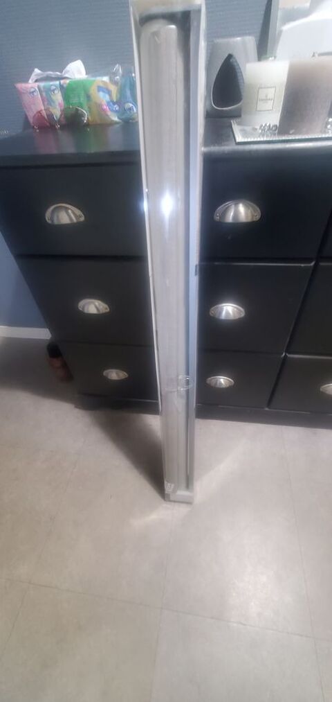   store occultant  
50 Villeurbanne (69)