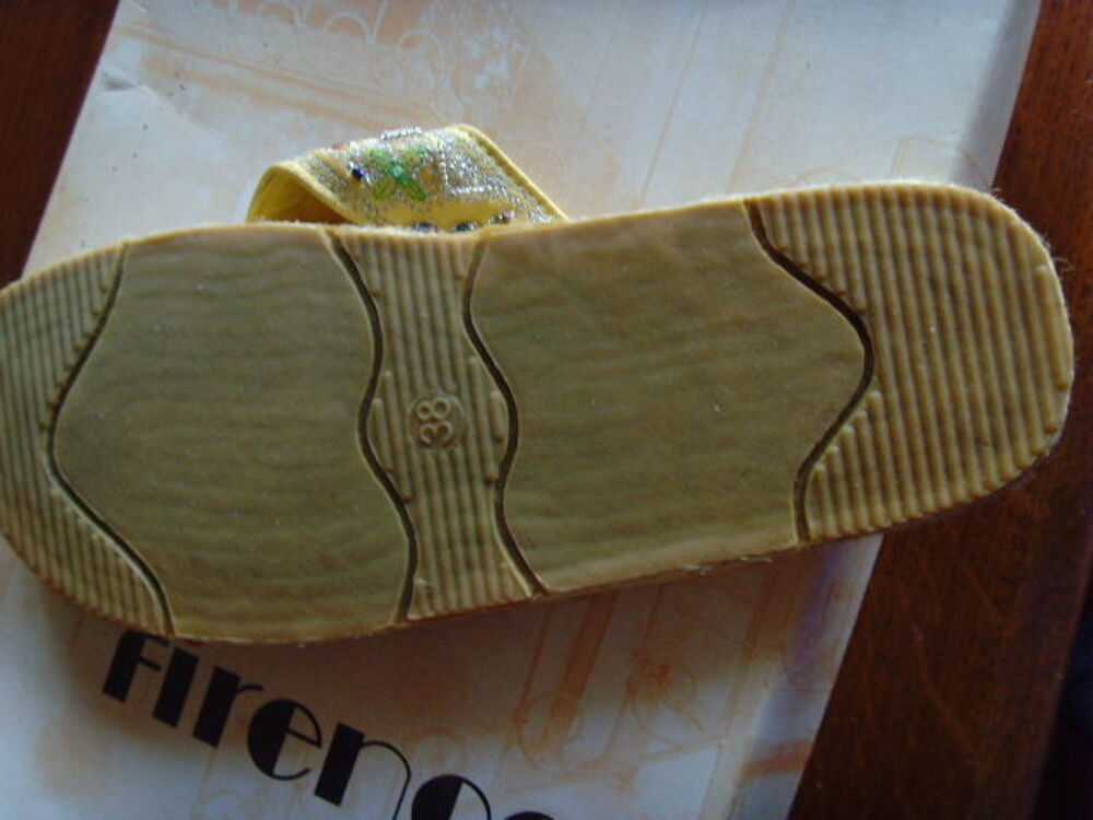 tong Chaussures