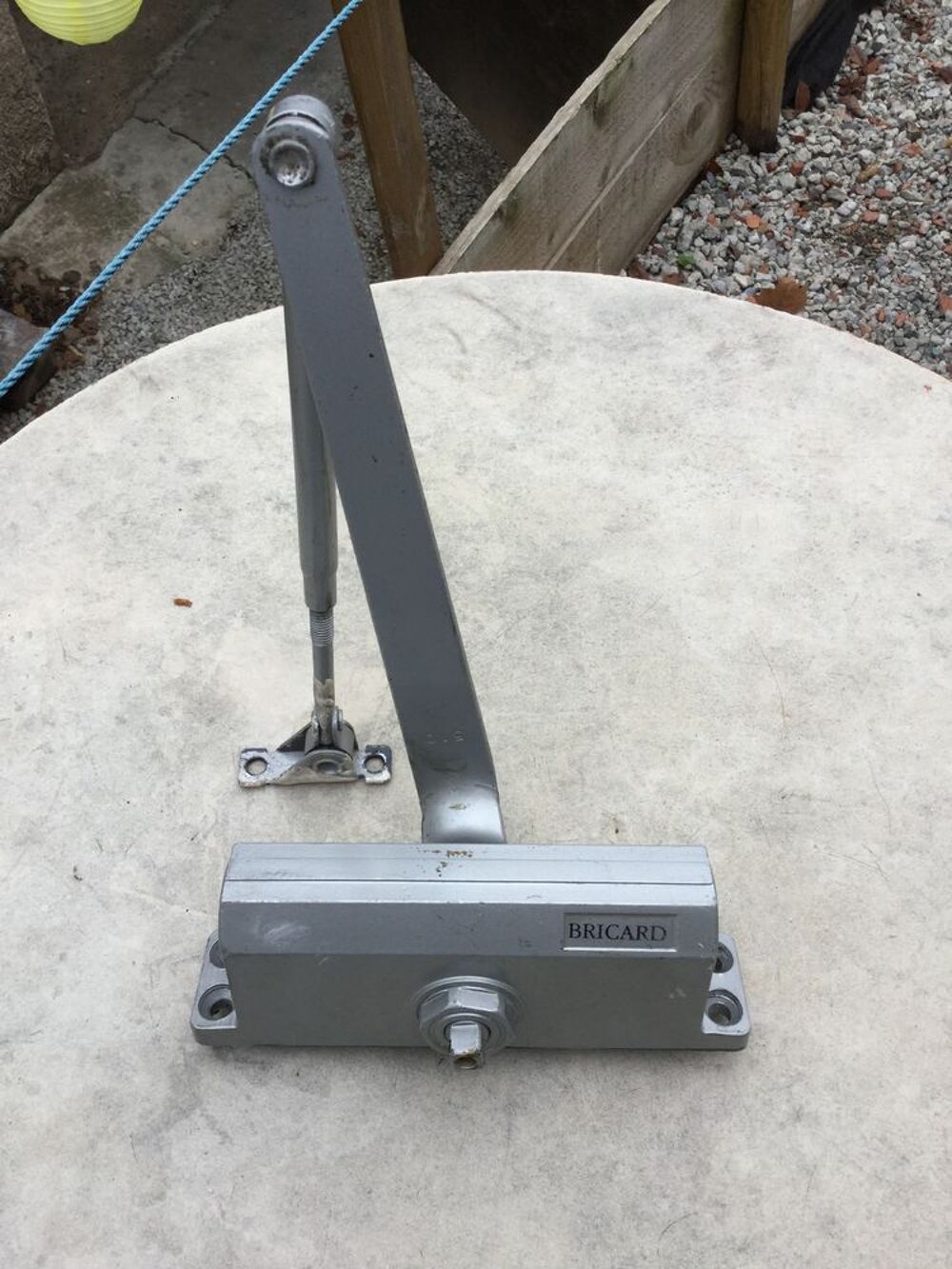 Ferme porte Bricard Bricolage