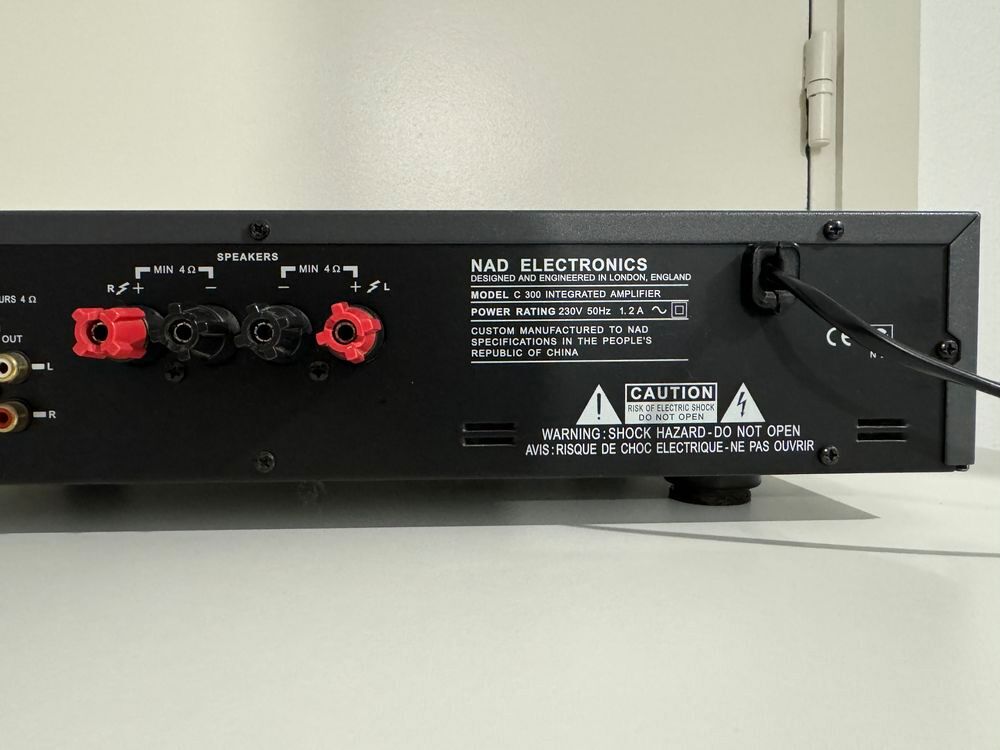 Amplificateur NAD C300 en tr&egrave;s bon &eacute;tat Audio et hifi