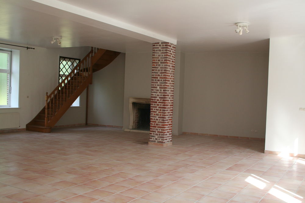 Location Maison Maison 350m2, 4 chambres, au calme avec 2 garages et jardin Lille