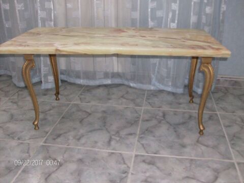 TABLE DE SALON EN MARBRE 25 Nans-les-Pins (83)
