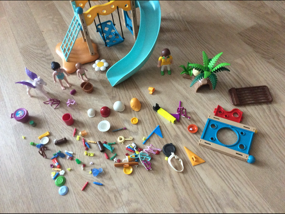 Lot de Playmobil : parc, personnnages, cheval et divers acce Jeux / jouets