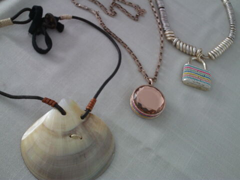 Deux colliers un sautoir N 1094 10 Beaune (21)