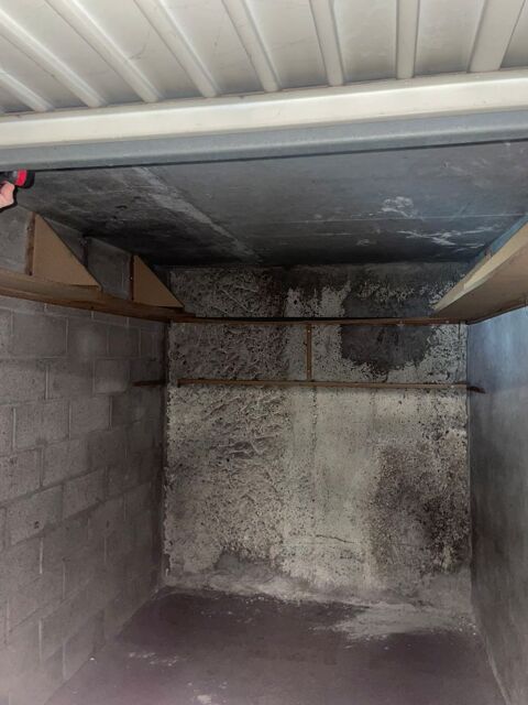  Parking / Garage  louer 12 m