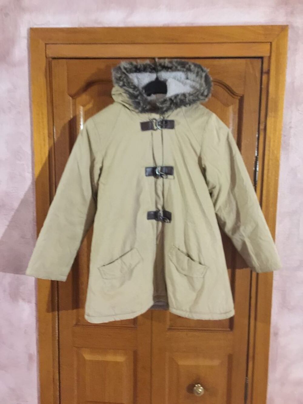 Blouson enfant fille avec capuche " Lisa Rose " V�tements enfants