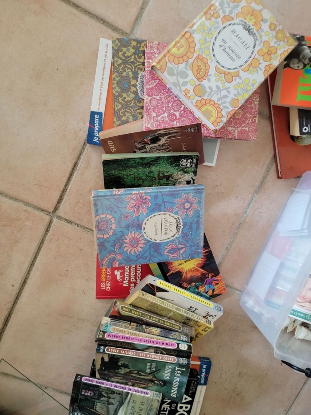 Collection, Livres couvertures luxes romans autres Livres et BD